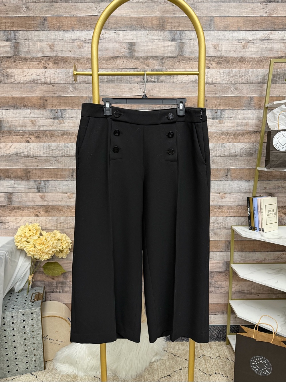 Karl Lagerfield Black Wide Leg Cropped Pant w/ front buttons